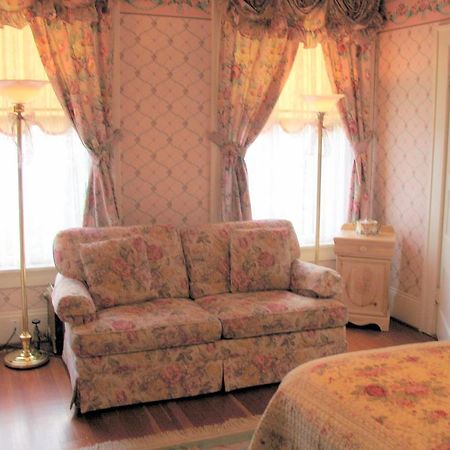 Lion And The Rose Victorian Guest House Portland Bagian luar foto